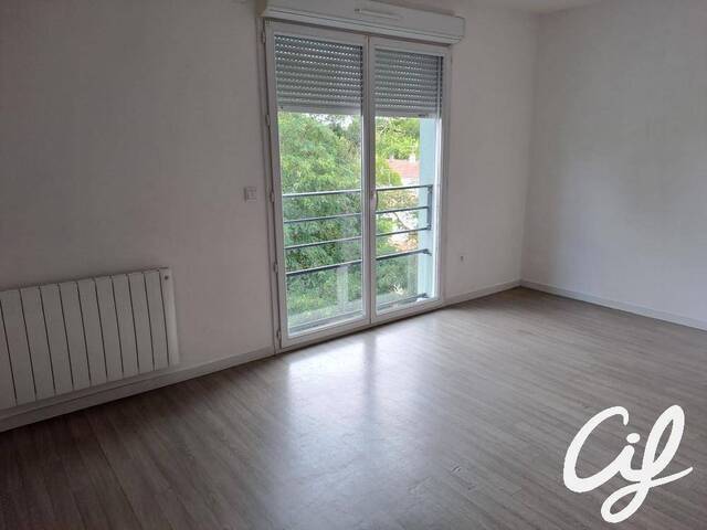 Vente appartement t2 44 m² à La Roche-sur-Yon (85000) - -