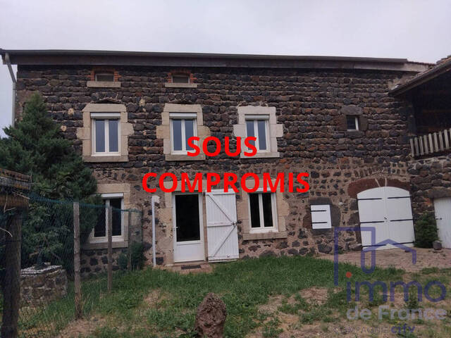 Vente maison ferme 5 pièces 179.33 m² à Saint-Christophe-sur-Dolaison (43370)