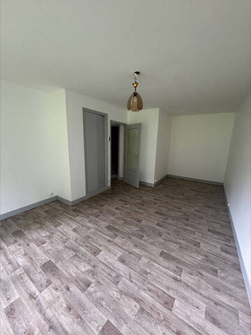 Location Appartement 1 pièce 28 m² Louviers (27400)