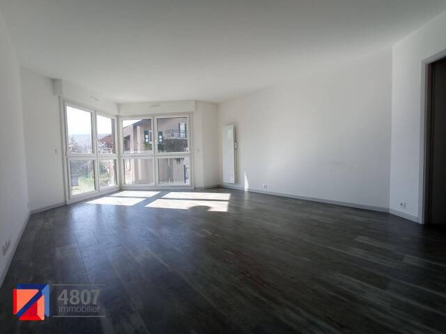 Location Appartement 3 pièces 73.79 m² Sallanches (74700)
