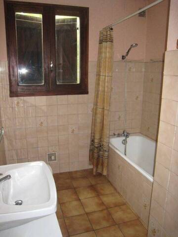 Location Appartement t3 88 m² Villefranche-de-Rouergue (12200)