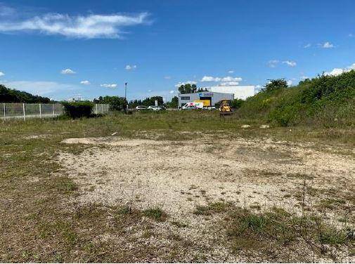 Location terrain non constructible à Portes-lès-Valence (26800)