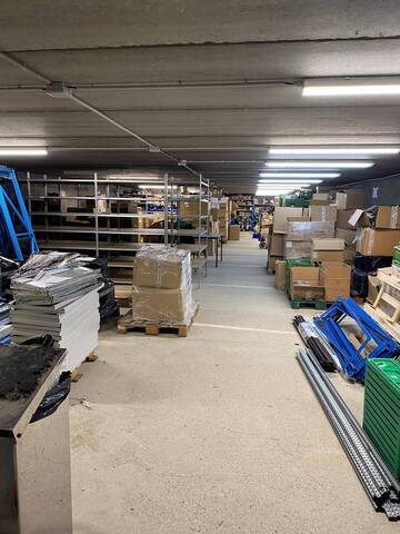 Location local commercial 545.89 m² à Saint-Clair-du-Rhône (38370)