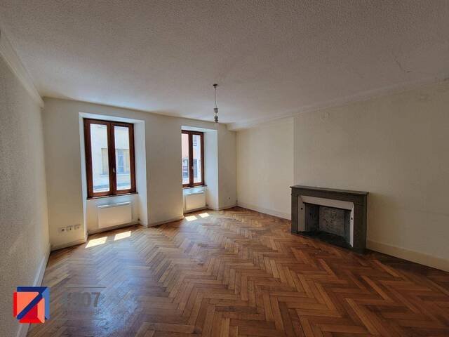 Location appartement 3 pièces 74.34 m² à La Roche-sur-Foron (74800)