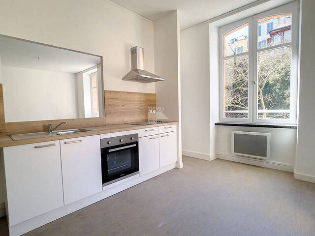 Location appartement 5 pièces 97.49 m² à Laval (53000)