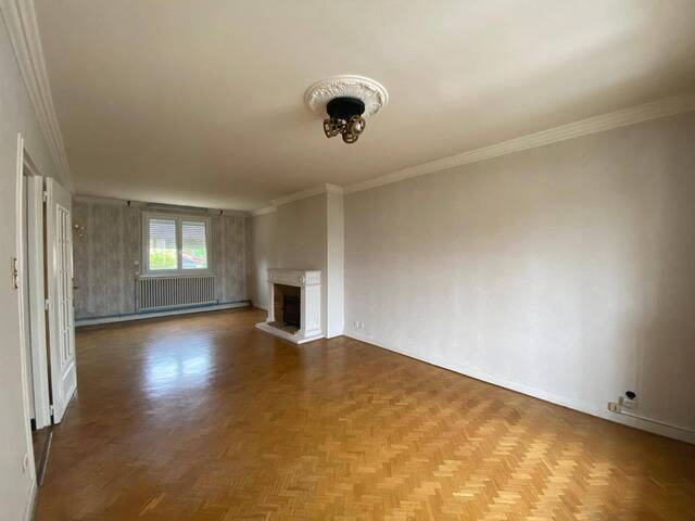 Location appartement 5 pièces 88.8 m² à Valence (26000)