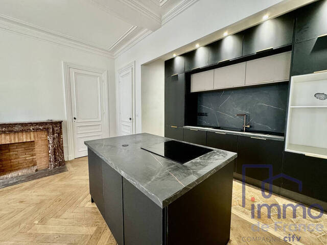 Vente appartement 6 pièces 155 m² à Saint-Étienne (42000)