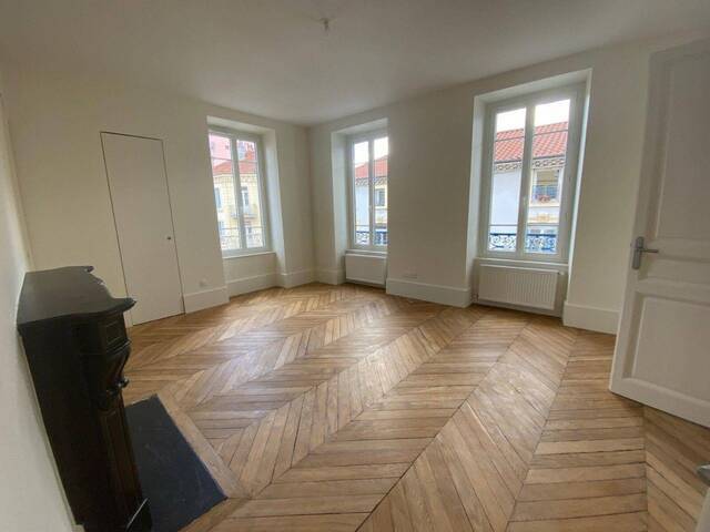 Location appartement 4 pièces 86.76 m² à Valence (26000)