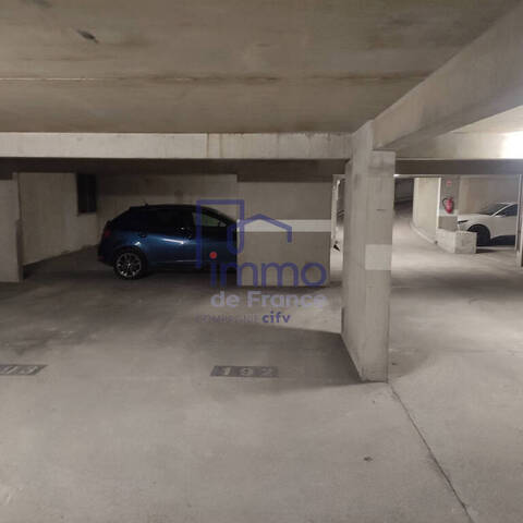 Vente stationnement 13 m² à Lyon 8e Arrondissement (69008)