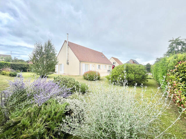 Vente maison 6 pièces 135.34 m² à Saint-Aubin-sur-Mer (14750)