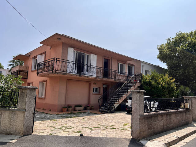 Vente maison 10 pièces 200 m² à Montpellier (34000)