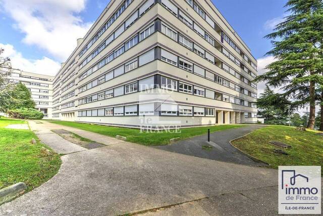 Vente appartement 5 pièces 100.5 m² à Pontoise (95300) GARE DE PONTOISE RER C + LIGNE J + LQuartier : MARCOUVILLE
