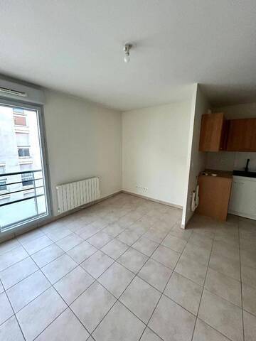 Location Appartement 1 pièce 30.5 m² Lyon 7e Arrondissement (69007)