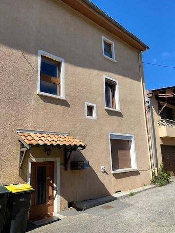 Location appartement ancien 6 pièces 125 m² à Ampuis (69420)