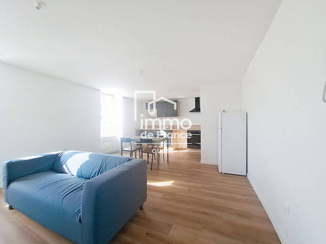Location appartement 2 pièces 42 m² à Évron (53600)