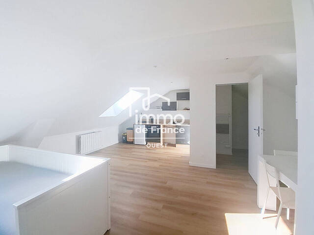 Location appartement 1 pièce 37 m² à Évron (53600)