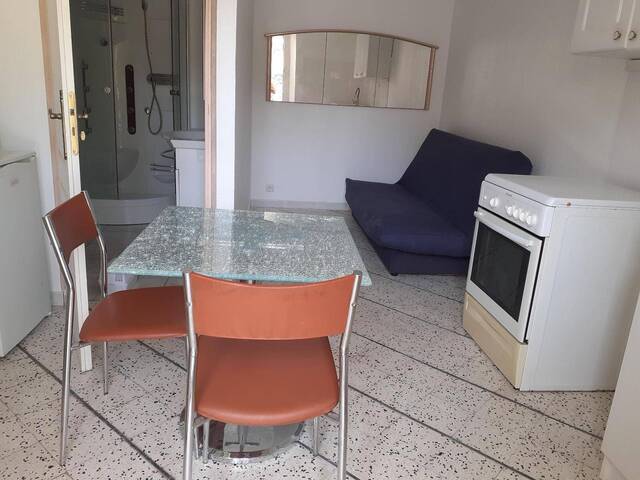 Location Appartement 1 pièce 16 m² Saint-Paul-le-Jeune (07460) 4