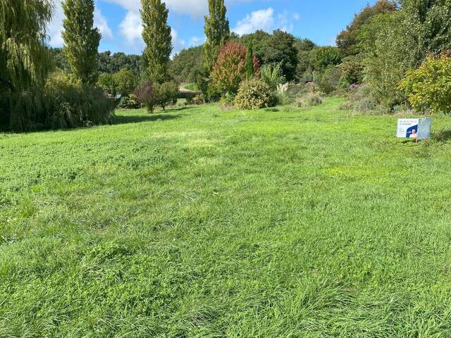 Vente terrain constructible 1258 m² à Parnans (26750)
