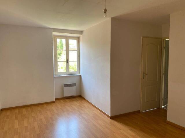 Location appartement 3 pièces 78 m² à Les Vans (07140) 4