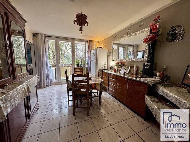 Vente appartement 5 pièces 82.47 m² à Clichy-sous-Bois (93390)