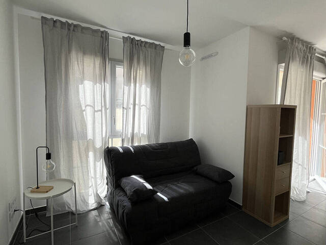 Location appartement 1 pièce 23.53 m² à Toulon (83000)