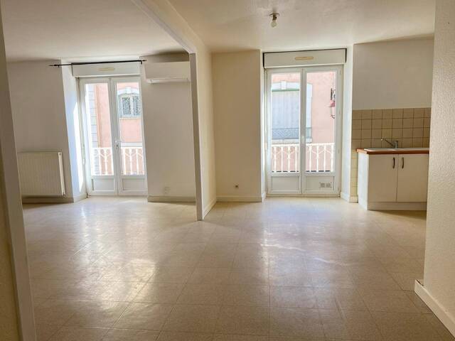 Location appartement 3 pièces 80.9 m² à Vals-les-Bains (07600)