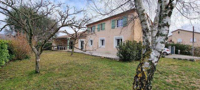 Location Maison 7 pièces 165 m² Chomérac (07210)