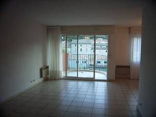 Location appartement 3 pièces 74 m² à Les Vans (07140)