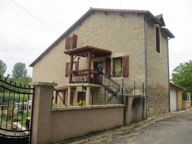 Location maison individuelle 3 pièces 80 m² à Villefranche-de-Rouergue (12200)