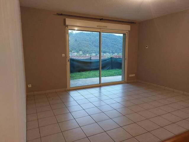 Location appartement t3 63 m² à Villefranche-de-Rouergue (12200)