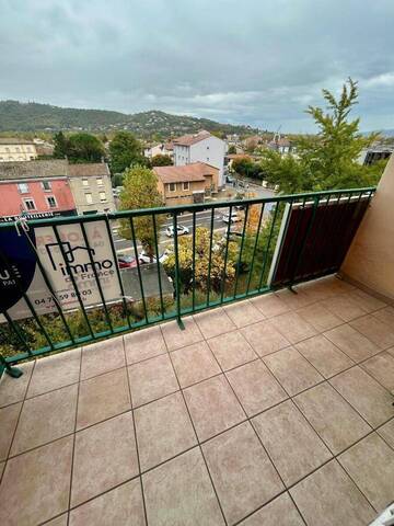 Location appartement 3 pièces 56 m² à Condrieu (69420)