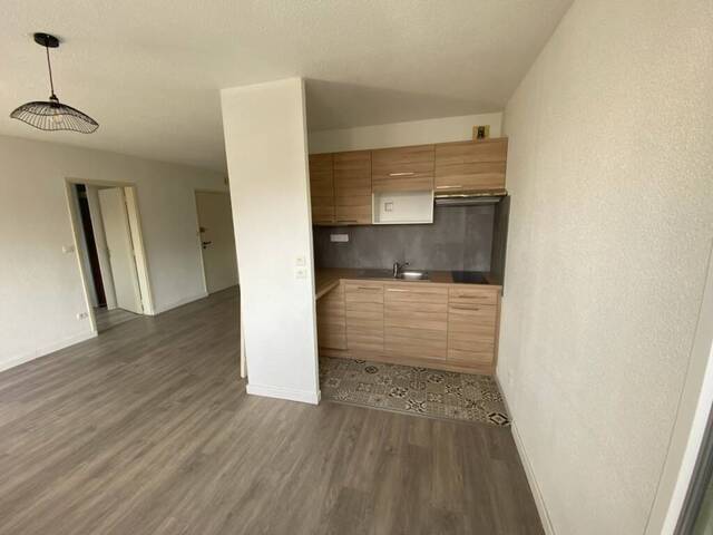 Location appartement t1 bis 2 pièces 42 m² à Rodez (12000)