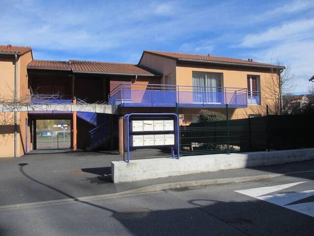 Location appartement t3 80 m² à Villefranche-de-Rouergue (12200)