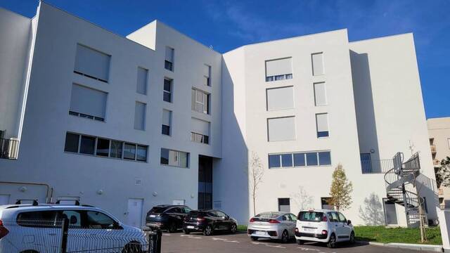 Location Local locaux/biens immobiliers L' Isle-d'Abeau (38080)