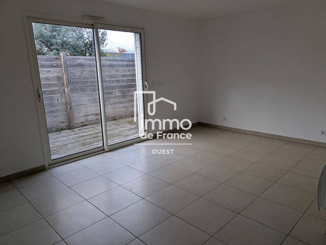 Location appartement 1 pièce 26.8 m² à La Roche-sur-Yon (85000)