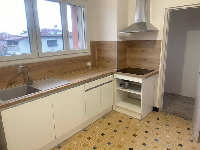 Location appartement rénové 3 pièces 63.3 m² à Romans-sur-Isère (26100) 4