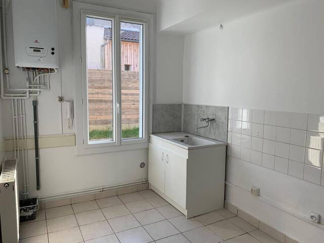 Location Appartement 3 pièces 49.1 m² Crest (26400)