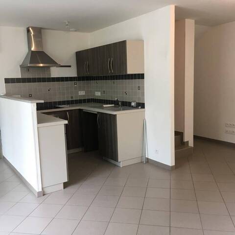 Location Maison de village 4 pièces 87.8 m² Aurel (26340) 4