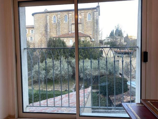 Location appartement 4 pièces 62.8 m² à Les Vans (07140)