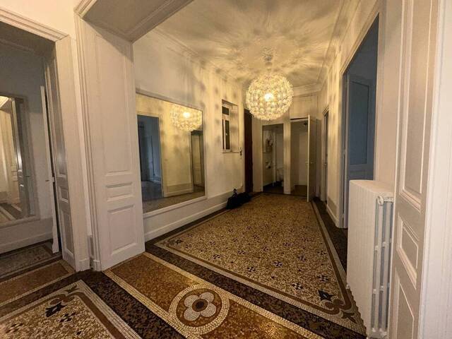 Location appartement 4p+c 123.7 m² à Grenoble (38000)