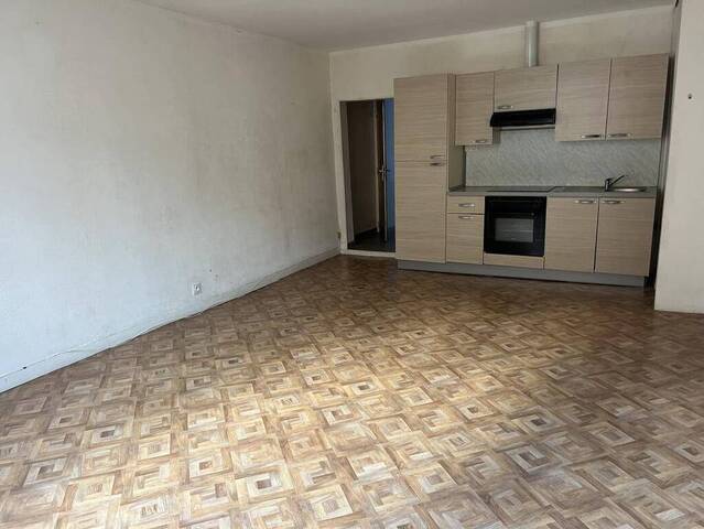 Location Appartement studio 1 pièce 25 m² Villefranche-de-Rouergue (12200)