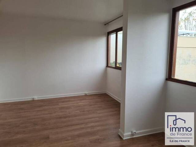 Location appartement studio 1 pièce 26 m² à Rocquencourt (78150) Porte Saint-Antoine