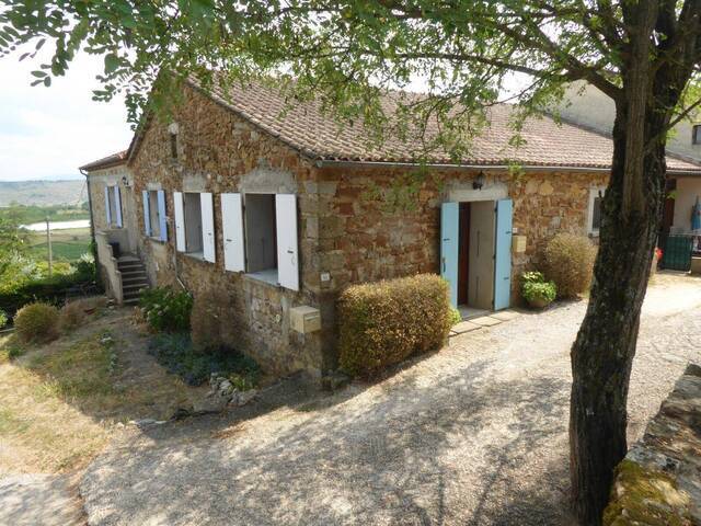 Location appartement 2 pièces 34 m² à Laurac-en-Vivarais (07110)