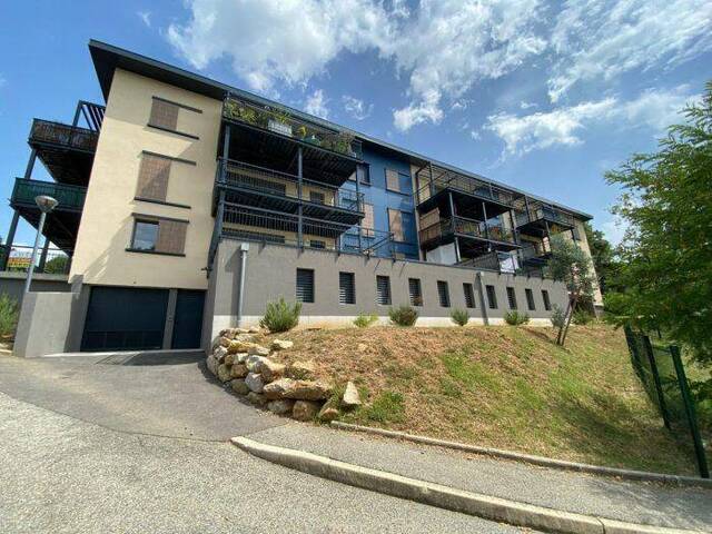 Location appartement 3 pièces 76.75 m² à Ucel (07200)