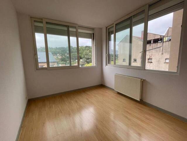 Location appartement t2 59 m² à Decazeville (12300)
