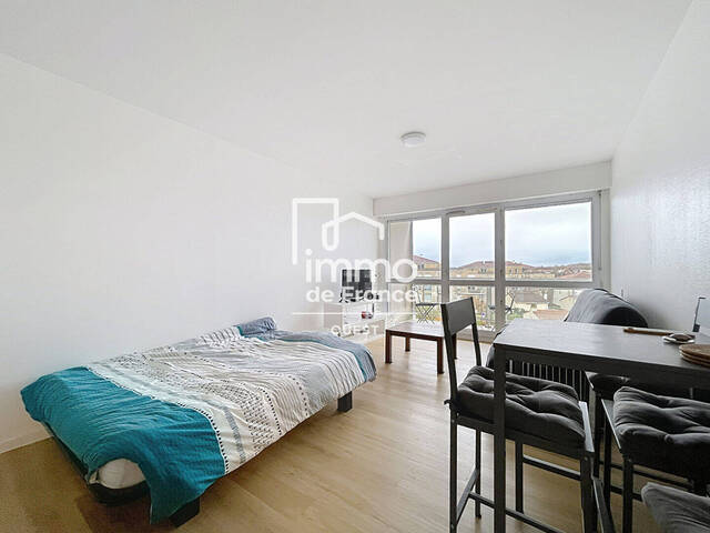 Vente appartement 1 pièce 33 m² à La Roche-sur-Yon (85000)