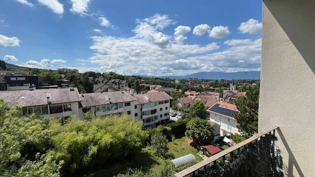 Vente appartement 3 pièces 58 m² à Collonges-sous-Salève (74160)