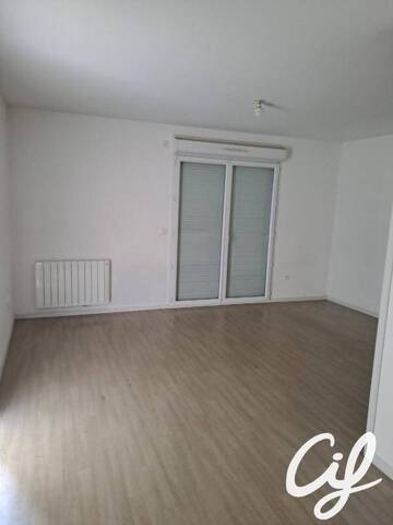 Vente appartement t2 45 m² à La Roche-sur-Yon (85000) - -
