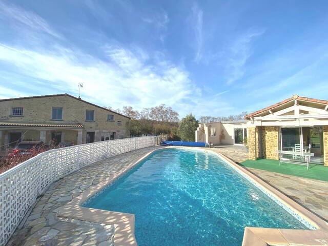 Vente maison ancienne 6 pièces 185 m² à Charmes-sur-l'Herbasse (26260)