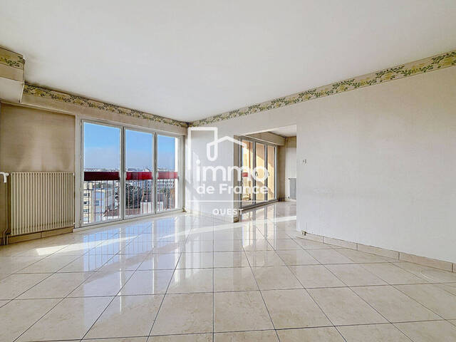 Vente appartement 6 pièces 130 m² à La Roche-sur-Yon (85000)